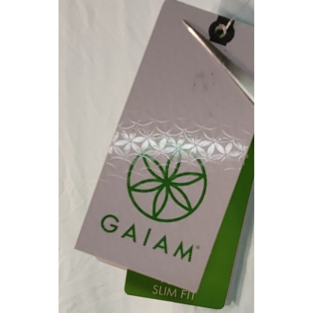 Women's Gaiam Breathe Yoga Tee

by Gaiam